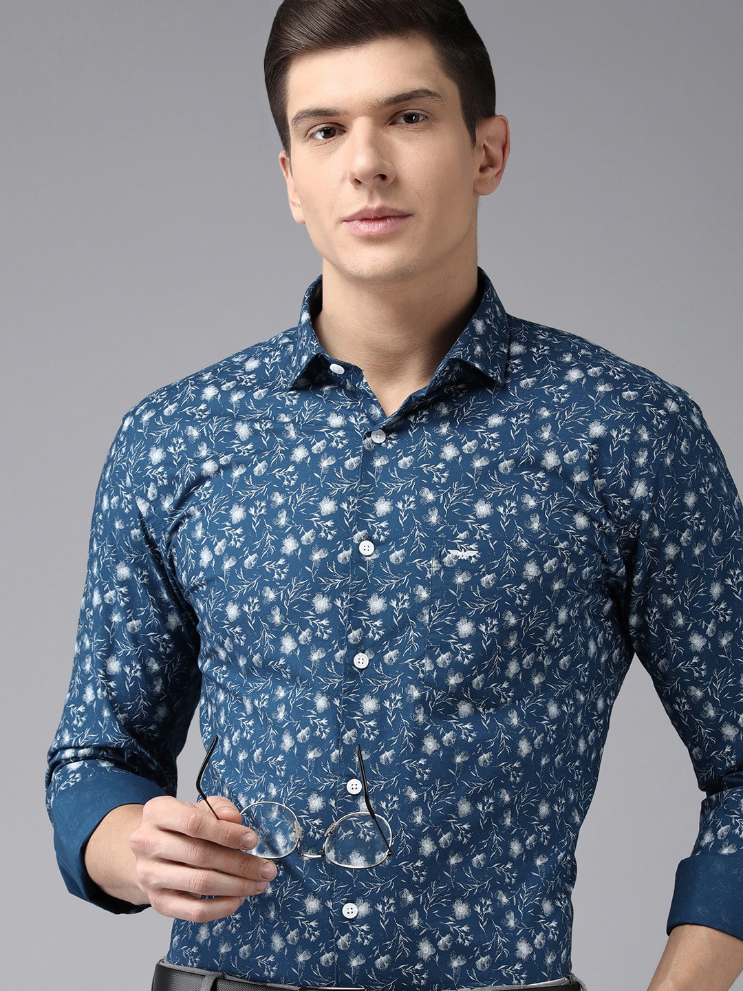 

Park Avenue Men Blue Slim Fit Floral Opaque Printed Pure Cotton Semiformal Shirt