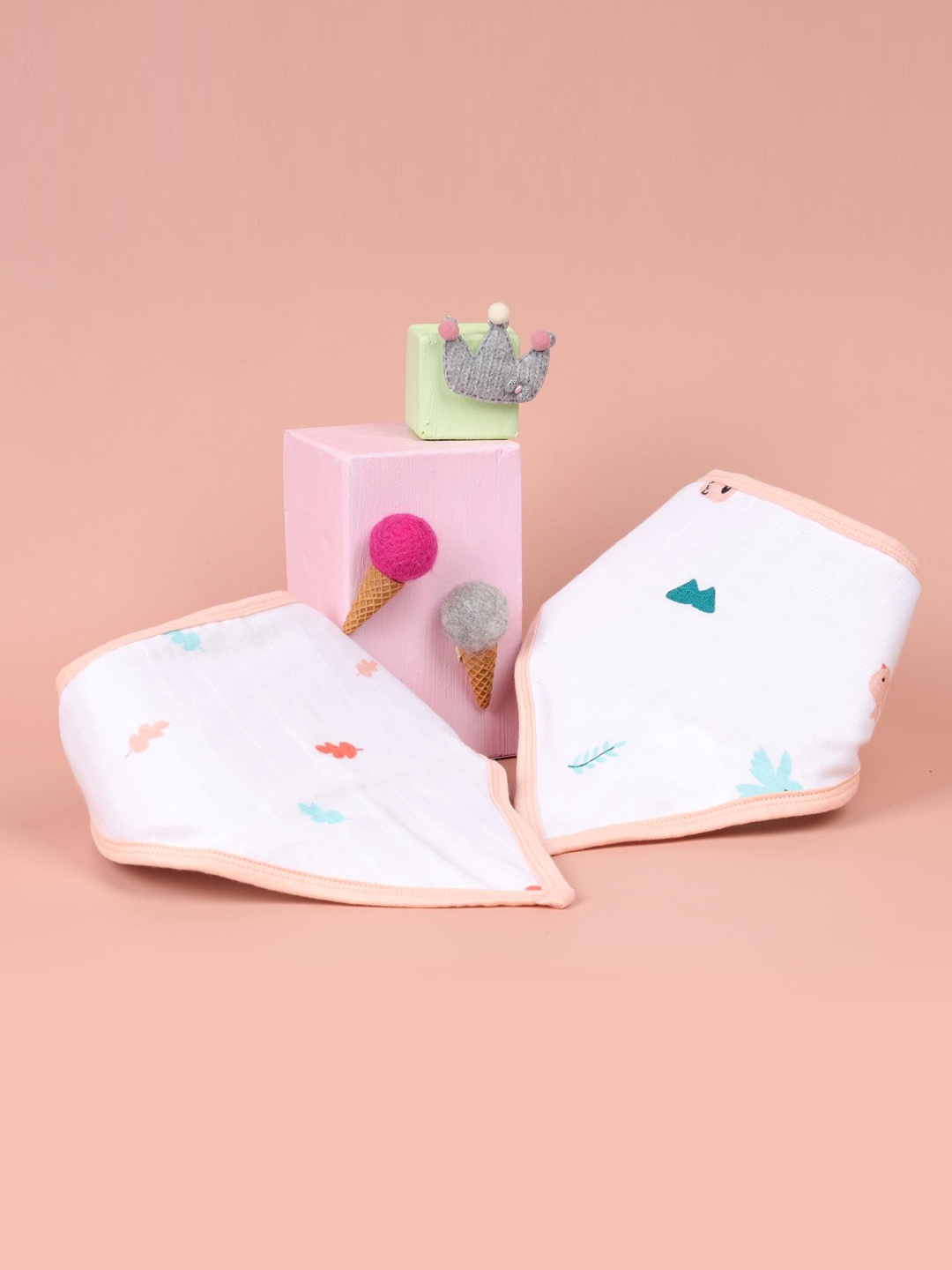 

KICKS & CRAWL Kids Pack Of 2 White & Peach-Coloured Printed Bandana Bibs