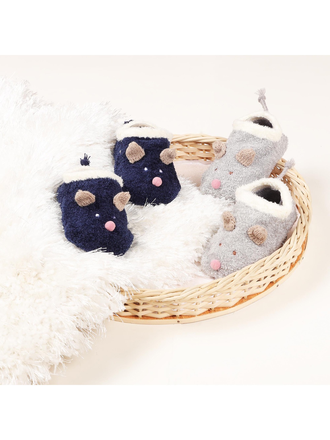 

KICKS & CRAWL Infants Navy Blue & Grey Pack of 2 Anti Skid Rat Shaped Socks