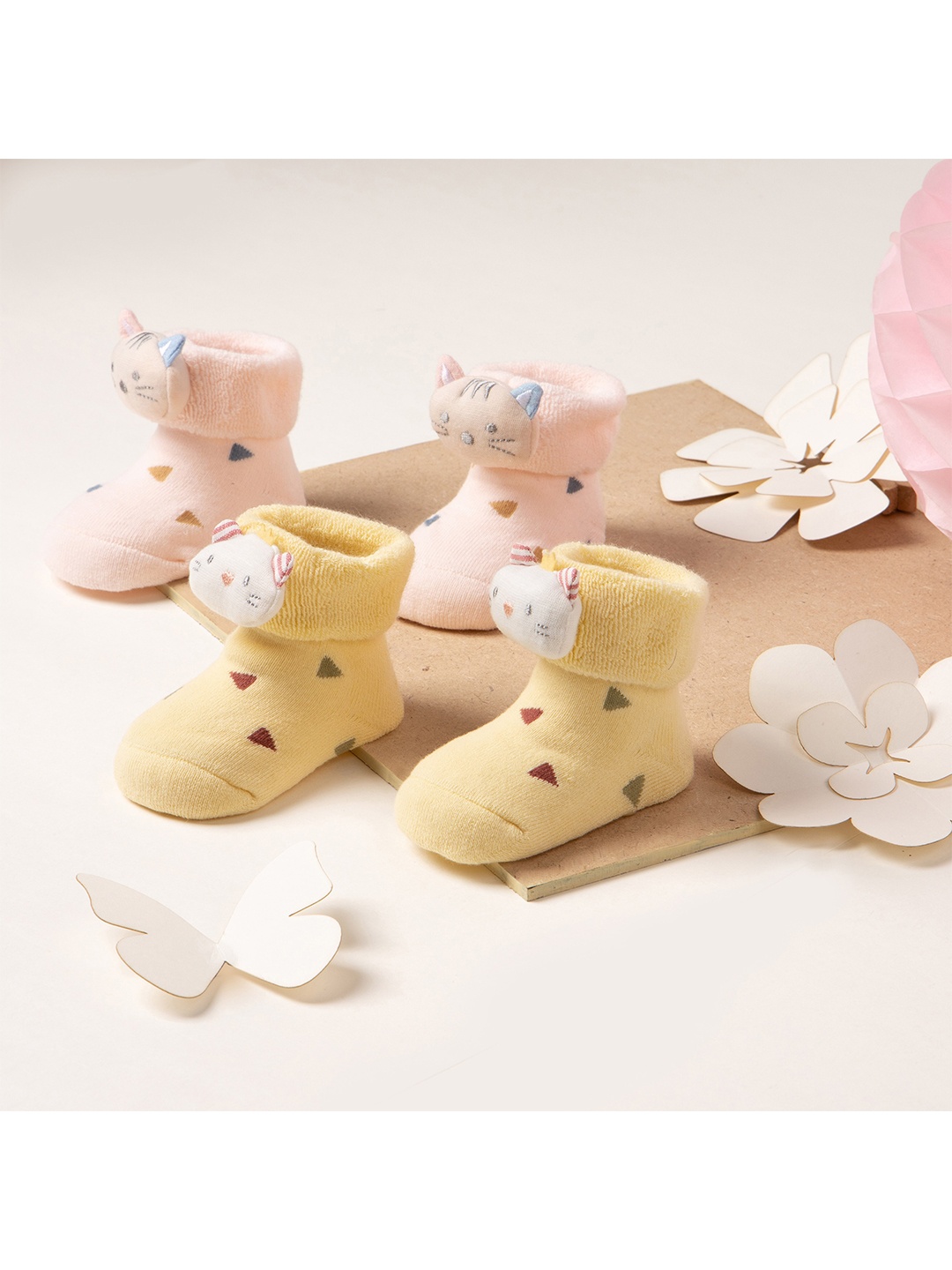 

KICKS & CRAWL Yellow & Pink Set Of 2 Kitty 3D Socks
