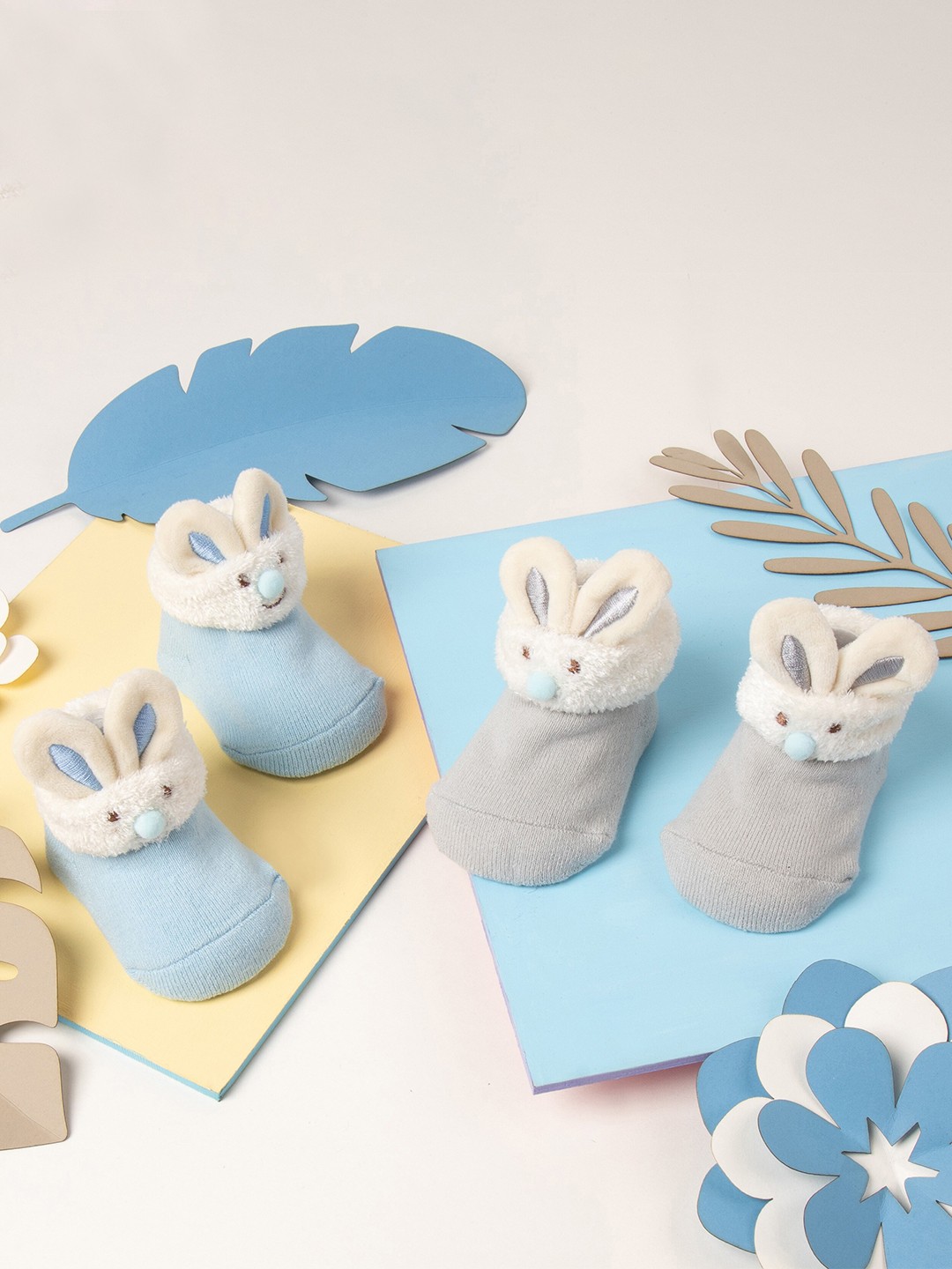 

KICKS & CRAWL Kids Pack Of 2 Blue & Grey Bunny 3D Socks