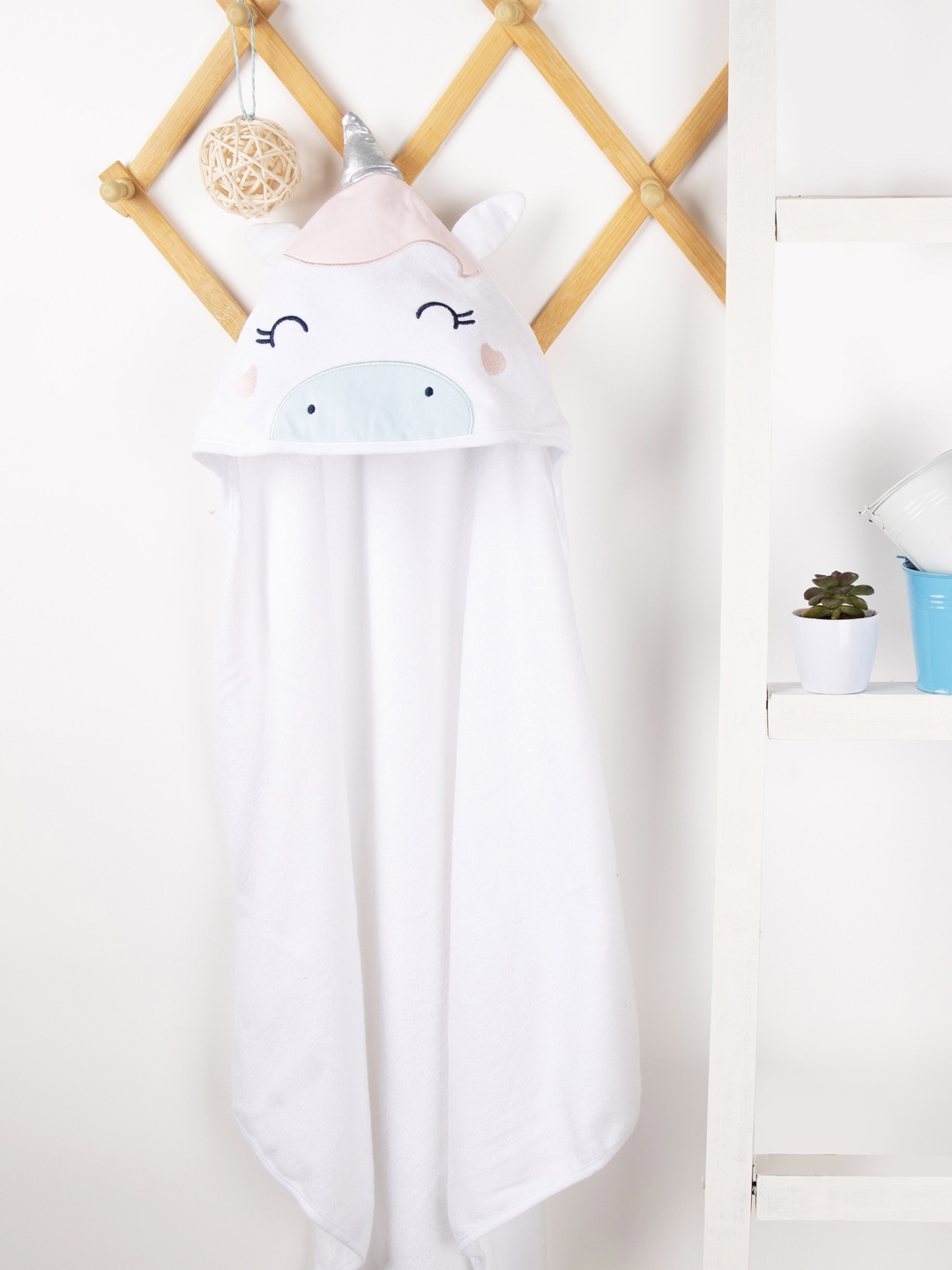 

KICKS & CRAWL Kids White Solid 270 GSM Cotton Magical Unicorn Hooded Towel