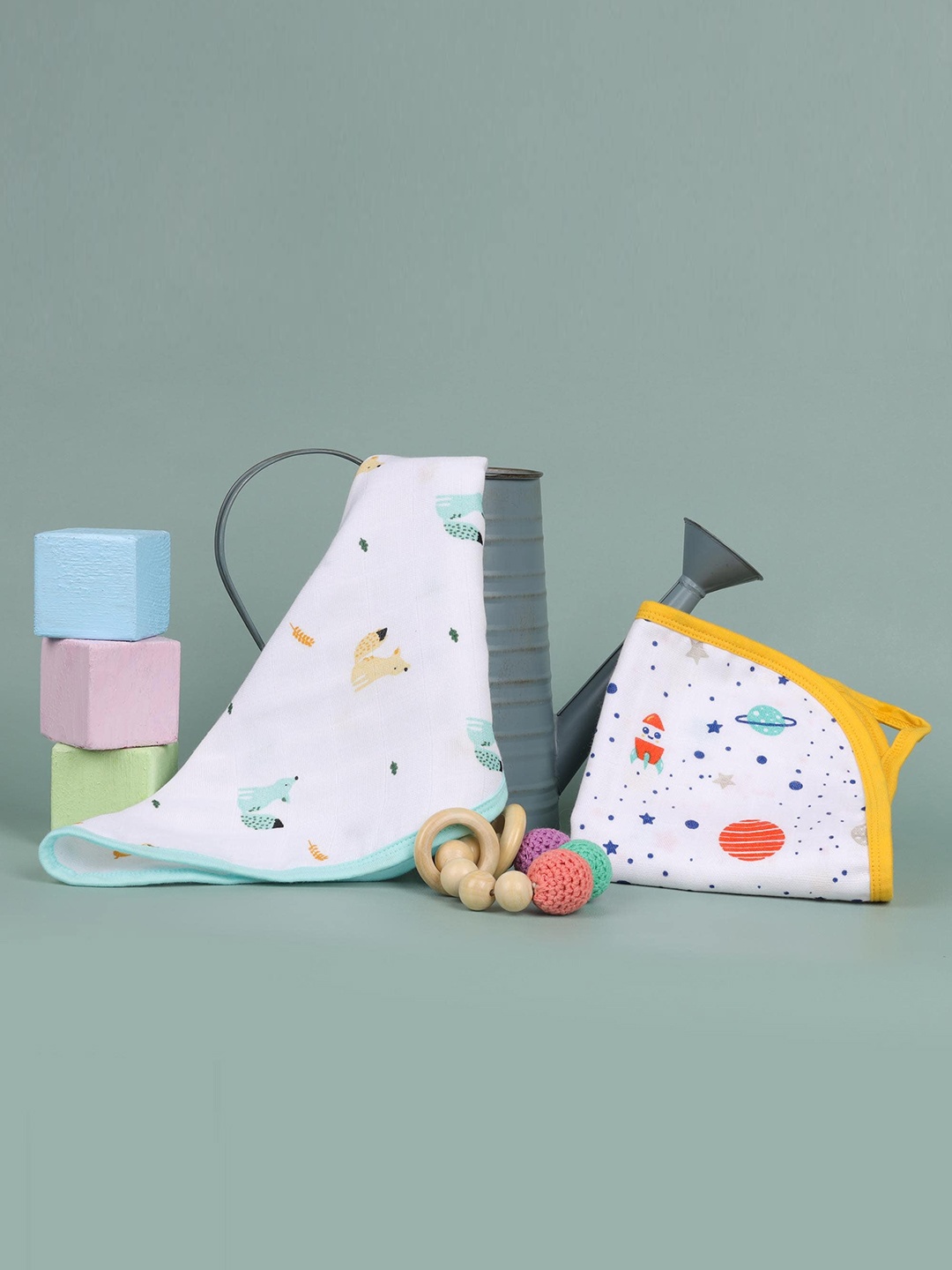

KICKS & CRAWL Unisex Kids White Pack of 2 Printed Reversible Organic Wash Cloth, Multi