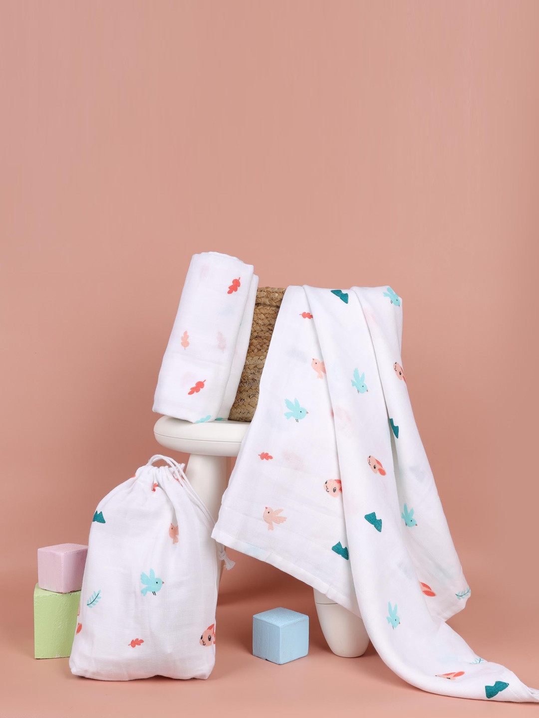 

KICKS & CRAWL Unisex Kids Pack Of 2 Printed Organic-Cotton Bunnies Swaddle, White