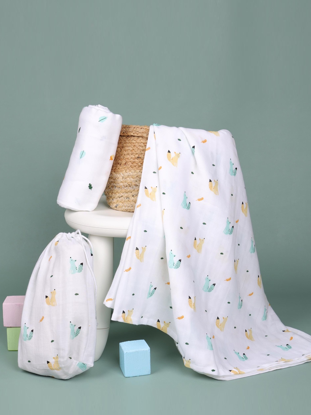 

KICKS & CRAWL Kids Pack Of 2 White & Yellow Printed Muslin Cotton Swaddles