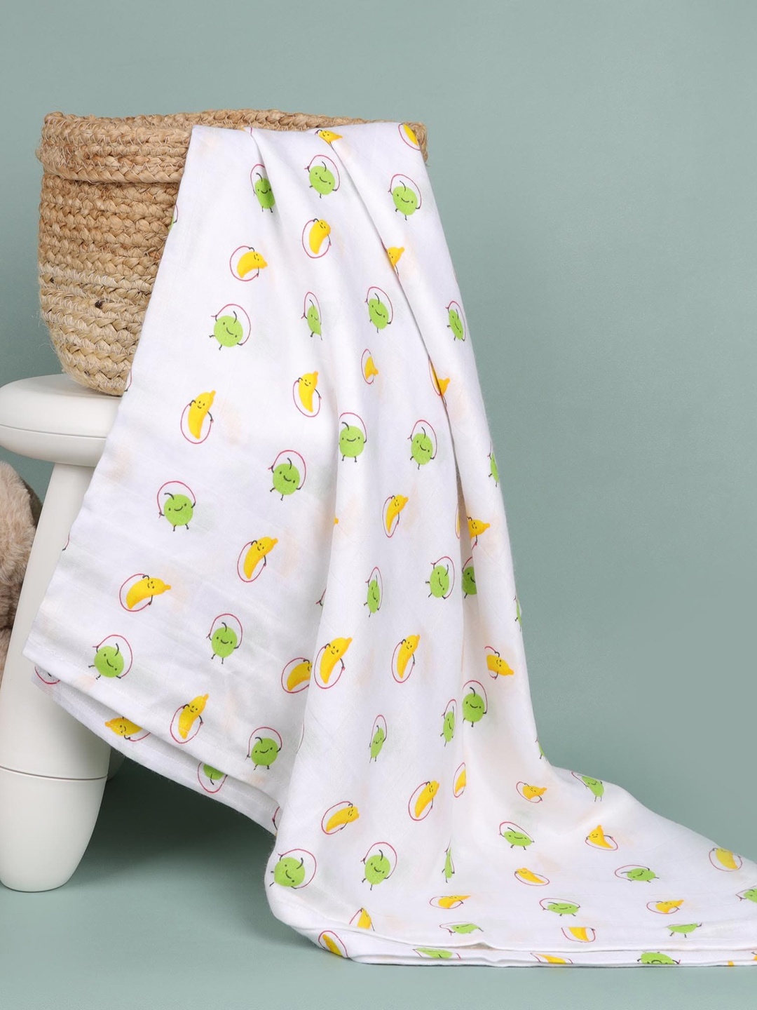 

KICKS & CRAWL Infant Kids White & Yellow Printed Bamboo Swaddle