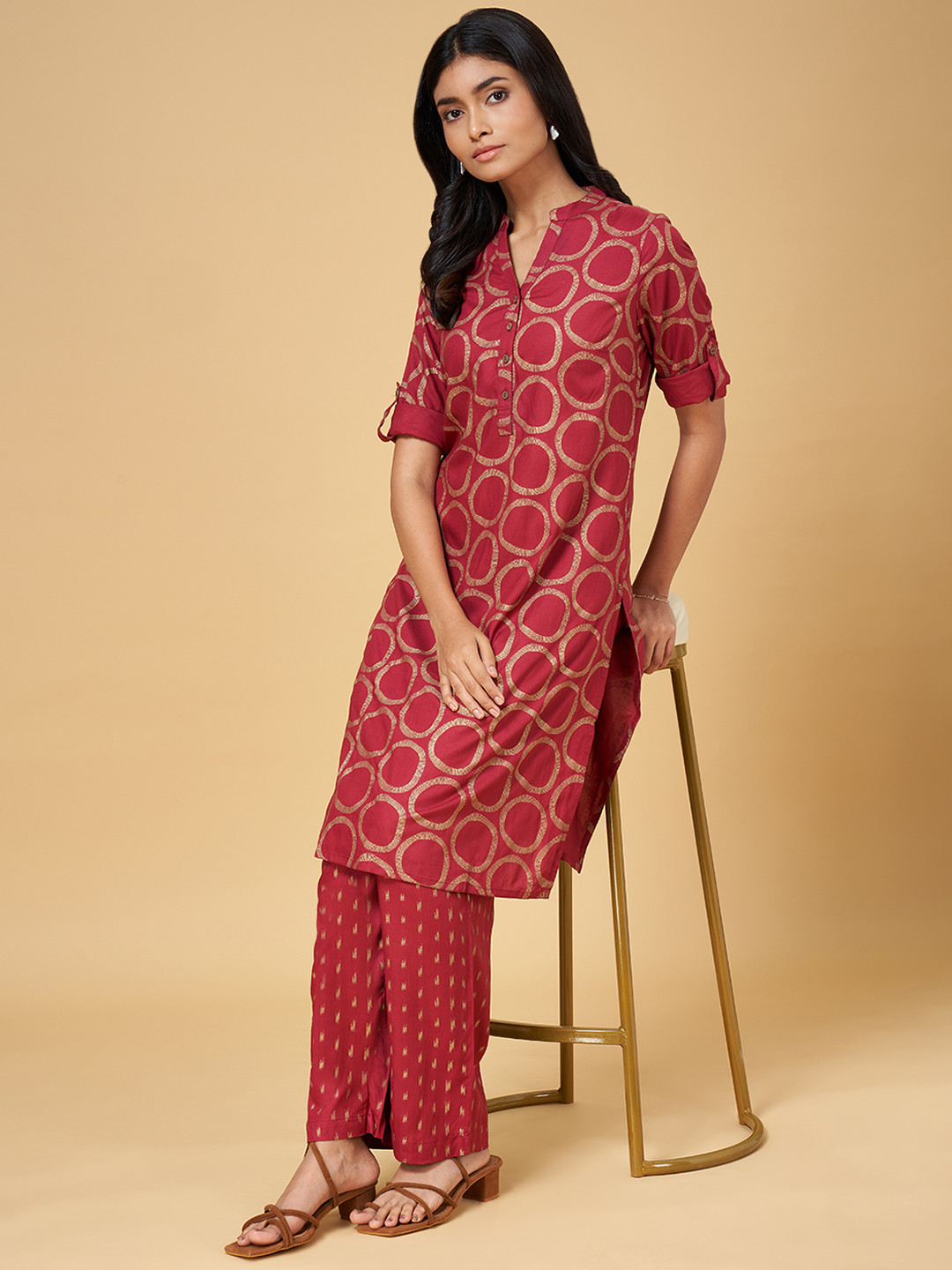

RANGMANCH BY PANTALOONS Women Red Printed Kurti with Trousers