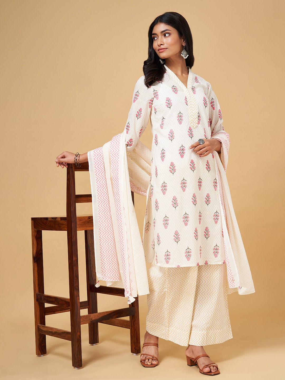 

RANGMANCH BY PANTALOONS Women Off White Ethnic Motifs Printed Kurta Set