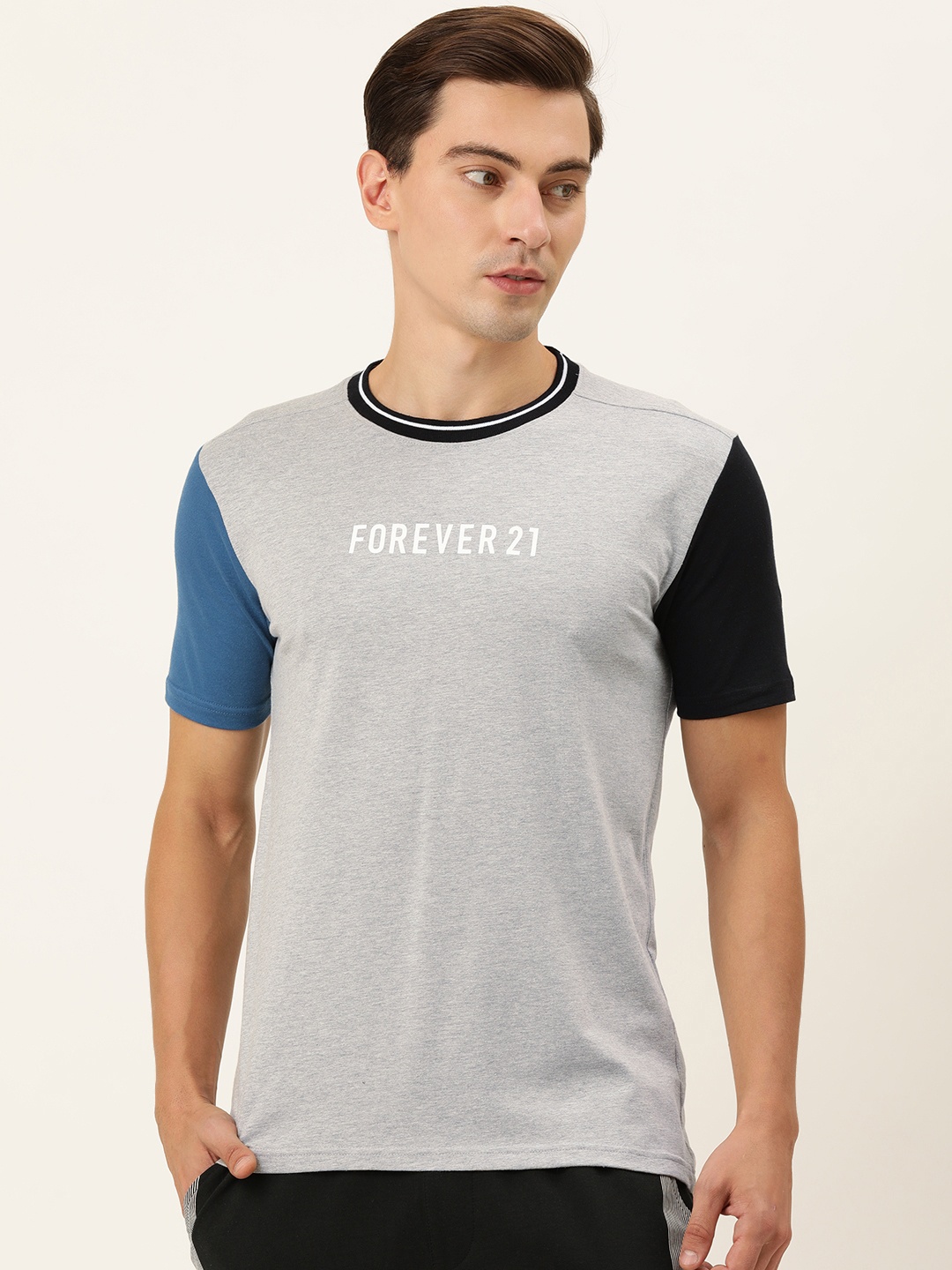 

FOREVER 21 Men Grey Melange Typography Printed T-shirt