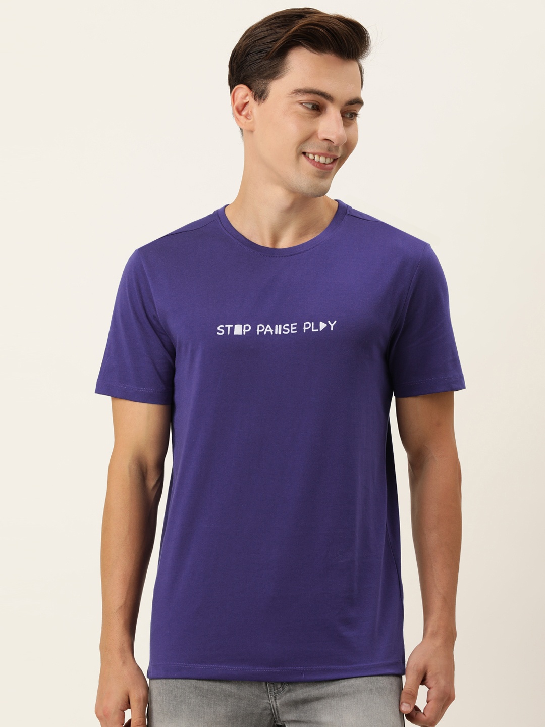 

FOREVER 21 Men Navy Blue Typography Printed Casual T-shirt