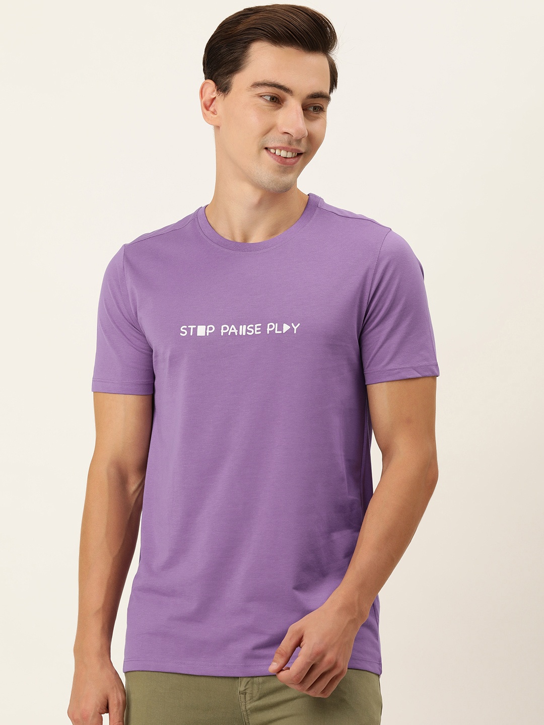 

FOREVER 21 Men Violet & White Printed T-shirt