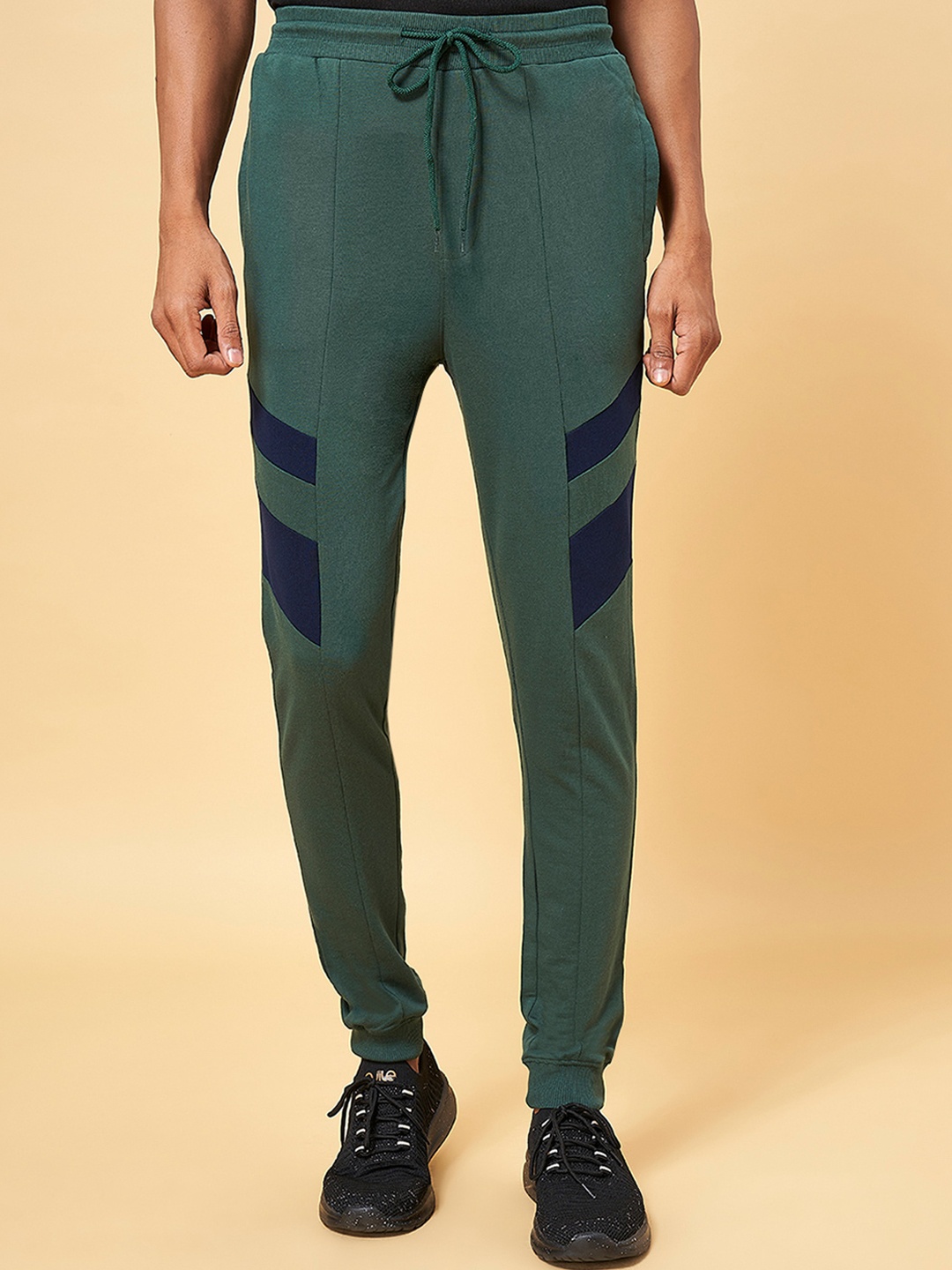 

Ajile by Pantaloons Men Green Solid Slim-Fit Pure Cotton Joggers
