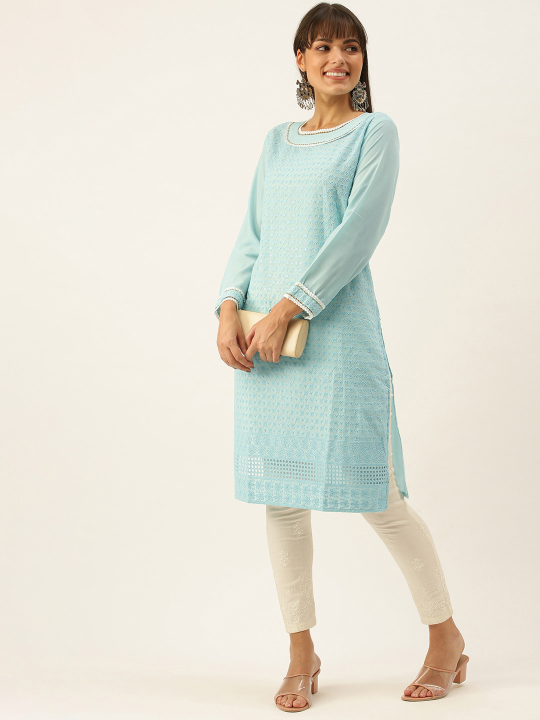

SWAGG INDIA Women Blue & White Pure Cotton Ethnic Motifs Embroidered Chikankari Kurta