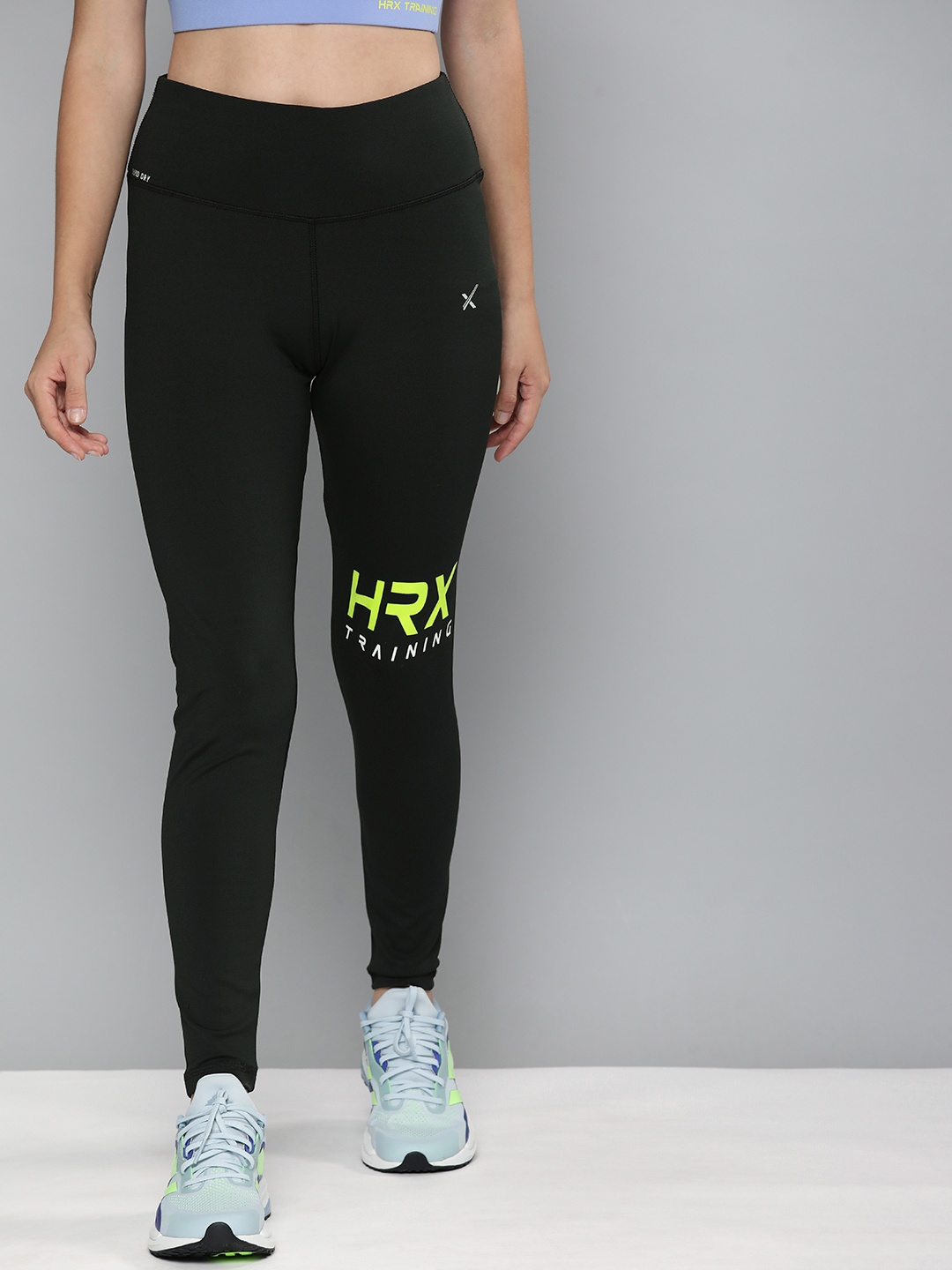 

HRX by Hrithik Roshan Women Black Solid Tights