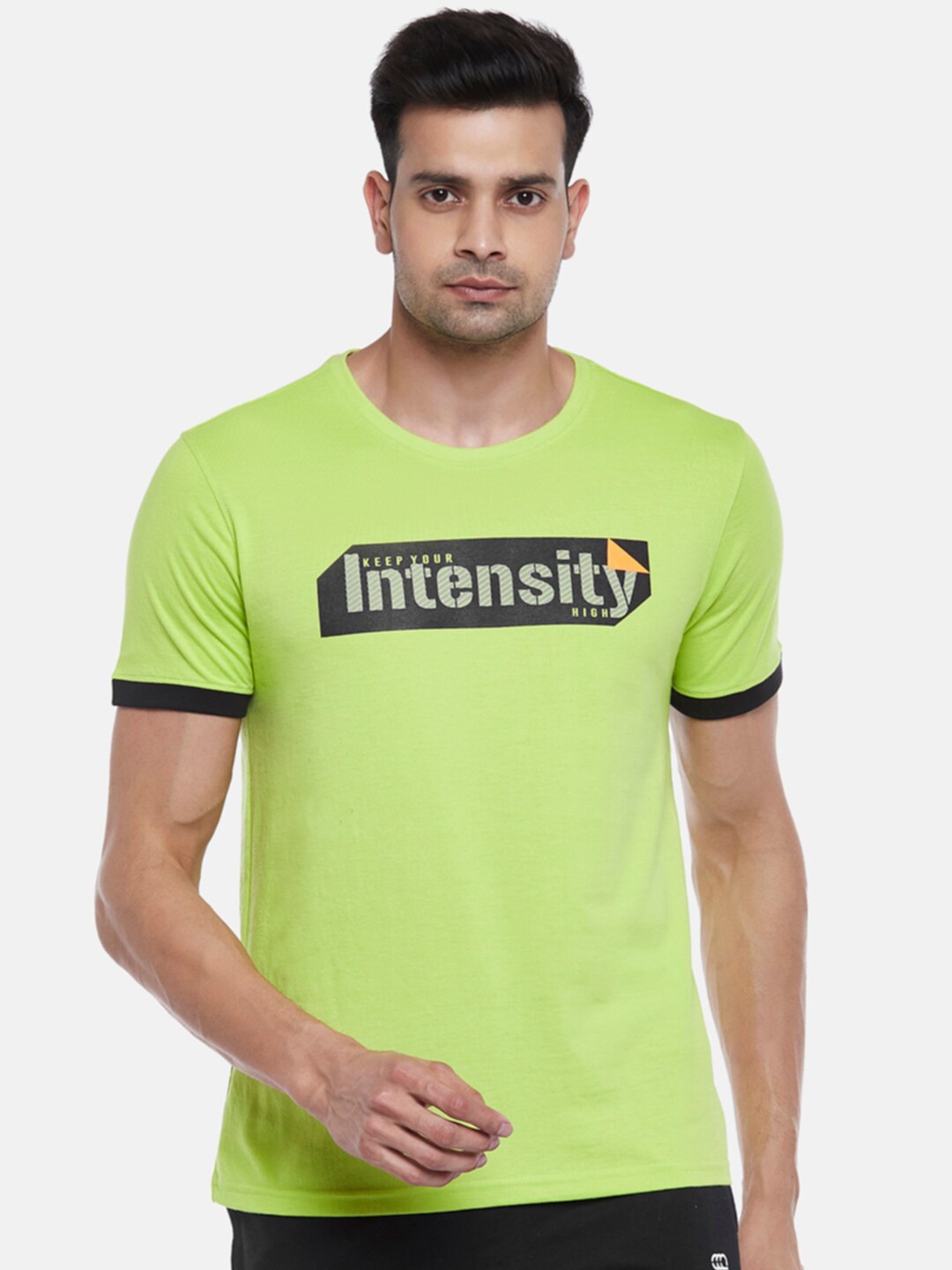 

Ajile by Pantaloons Men Green Slim Fit T-shirt