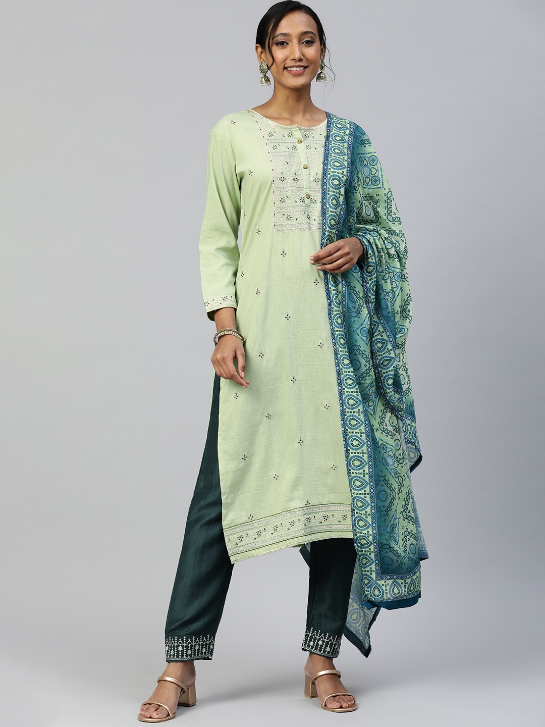 

SheWill Women Green Ethnic Motifs Embroidered Gotta Patti Kurta with Pyjamas & With Dupatta