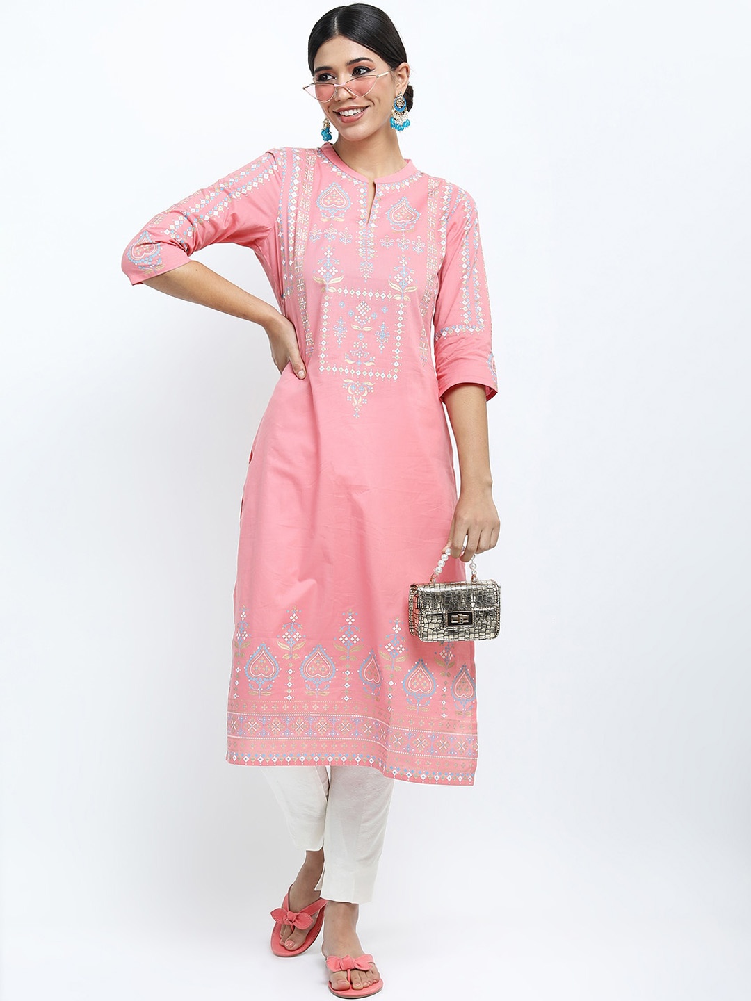 

Vishudh Women Pink Yoke Design Kurta