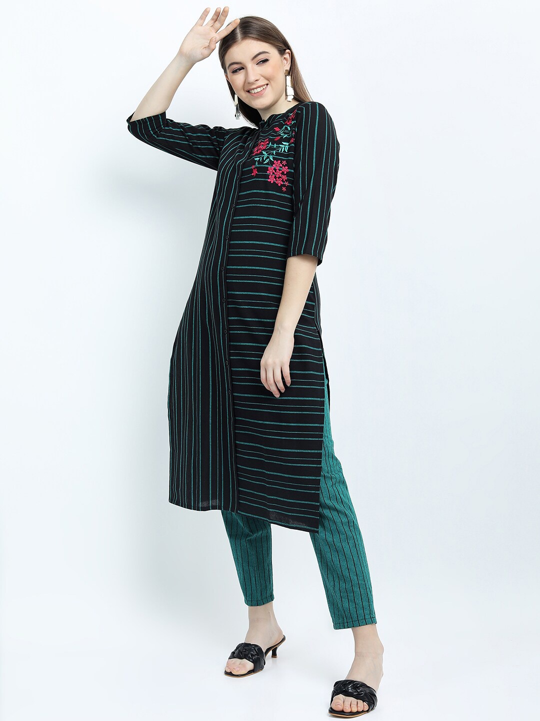 

Vishudh Women Black & Turquoise Blue Striped Floral Kurta