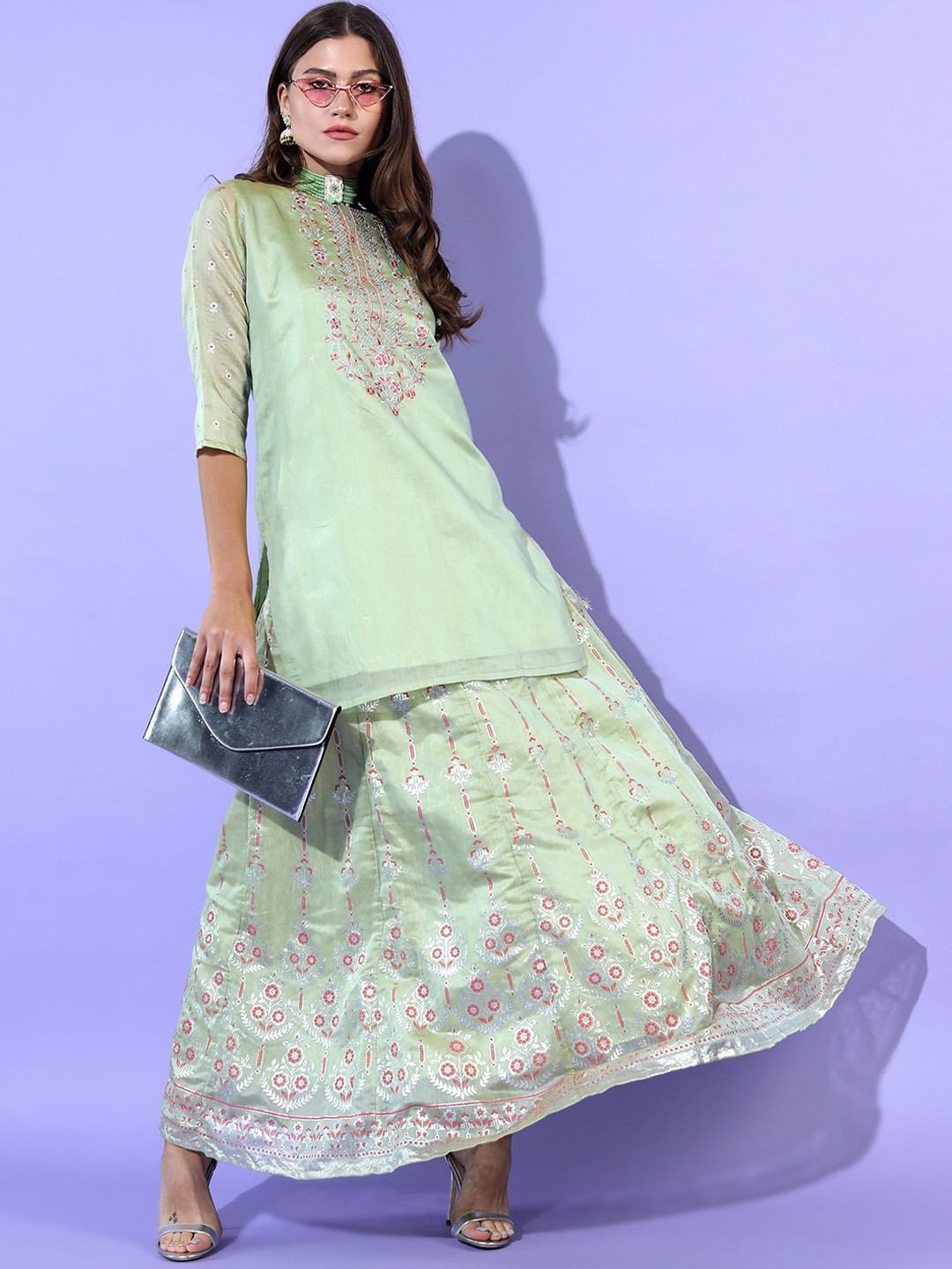 

Vishudh Women Green Floral Embroidered Thread Work Kurti with Skirt