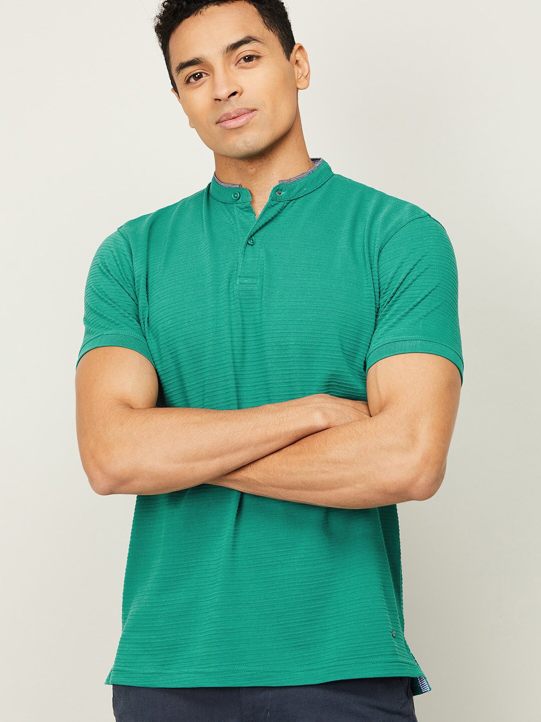 

CODE by Lifestyle Men Green Mandarin Collar T-shirt