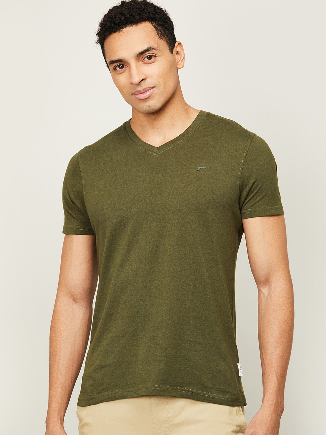 

Fame Forever by Lifestyle Men Olive Green Solid T-shirt
