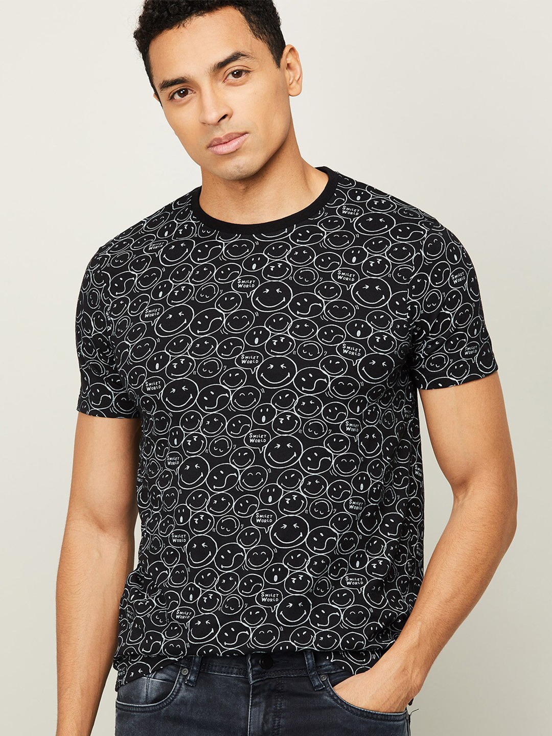 

SmileyWorld Men Black Abstract Printed Regular-Fit T-shirt