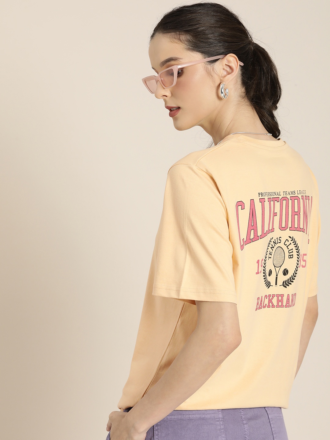 

DILLINGER Women Cream-Coloured Typography Pure Cotton Drop-Shoulder Sleeves Loose T-shirt
