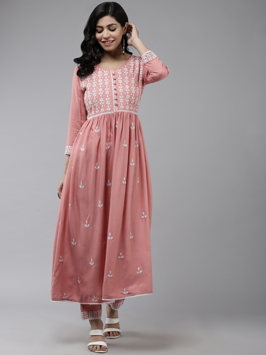 

Yufta Women Peach-Coloured Embroidered Chikankari Kurta with Palazzos