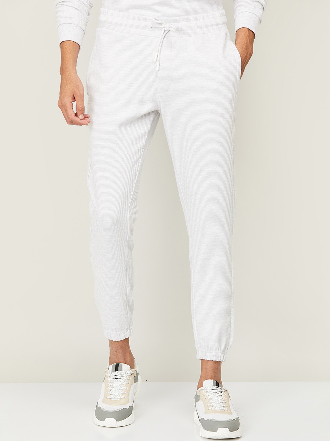 

Bossini Men White Solid Regular-fit Cotton Joggers