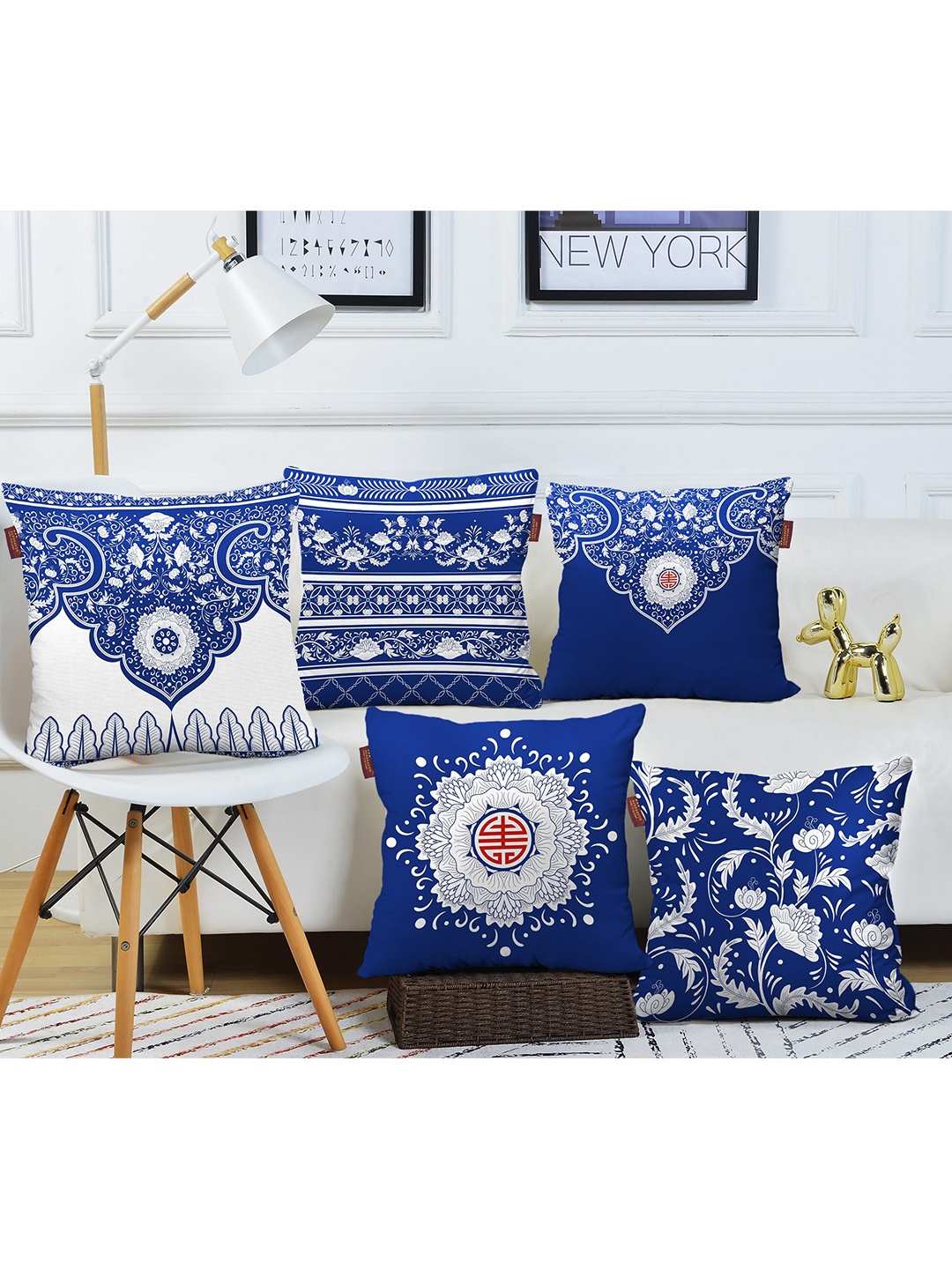 

AEROHAVEN Navy Blue & White 5 Pieces Ethnic Motifs Cotton Square Cushion Covers