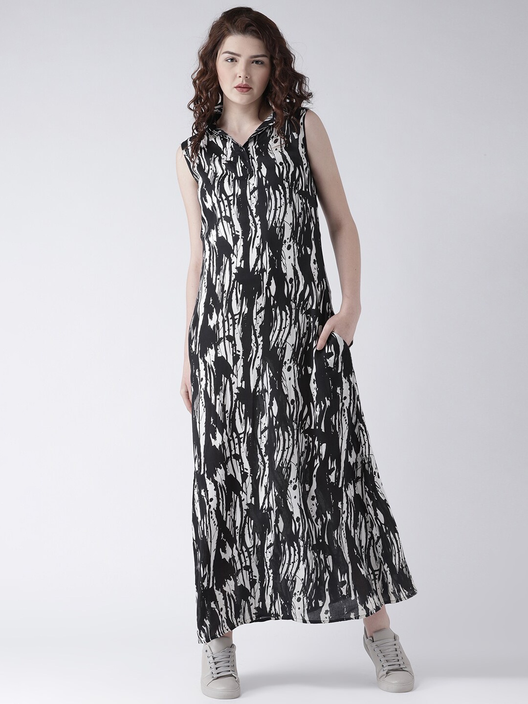 

DODO & MOA Black & White Crepe Maxi Dress