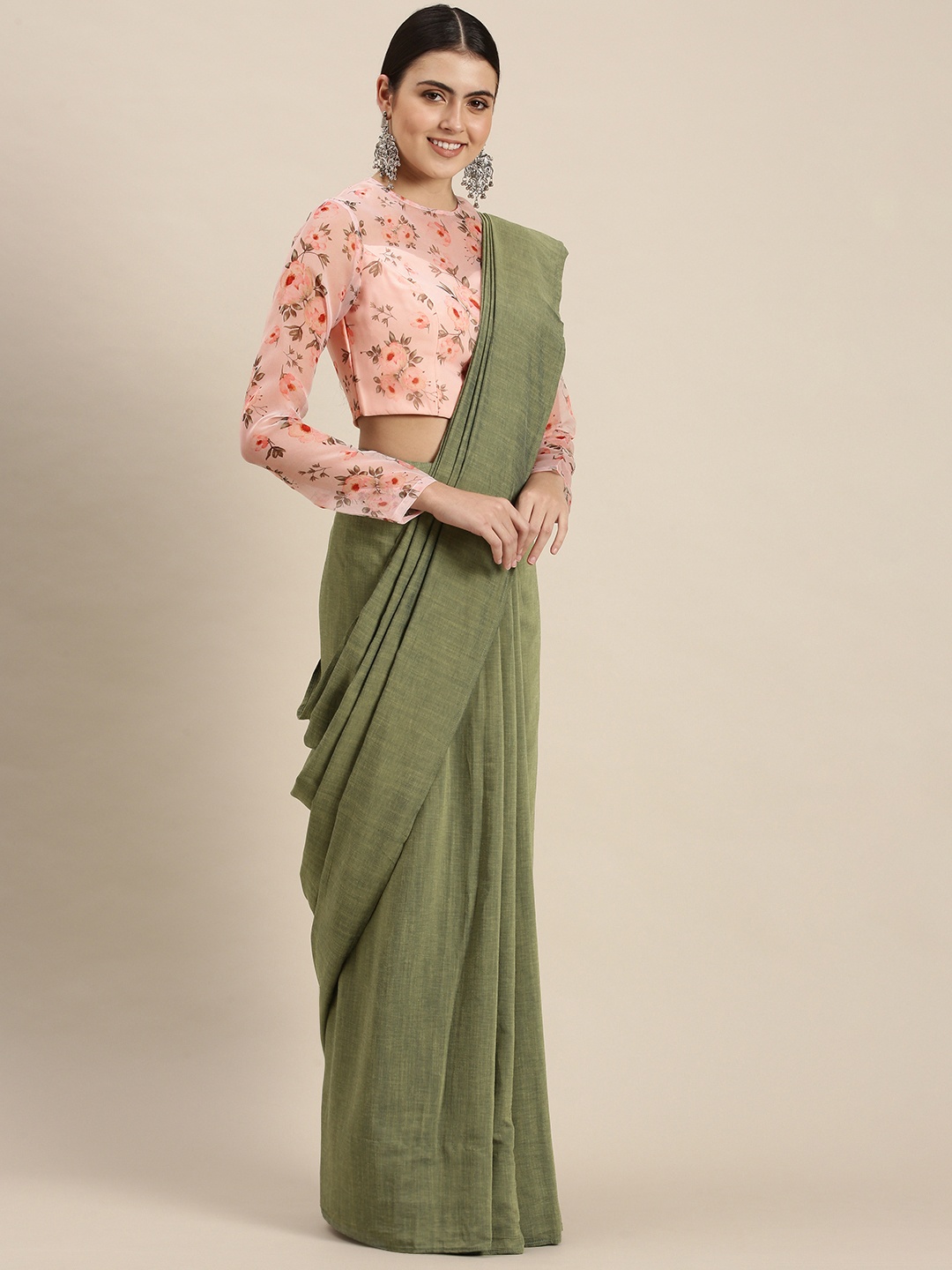 

Ethnovog Green Saree Solid Saree