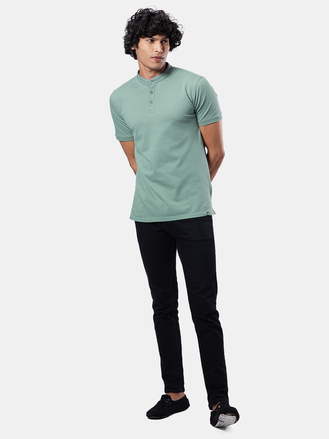 

The Souled Store Men Green Henley Neck T-shirt