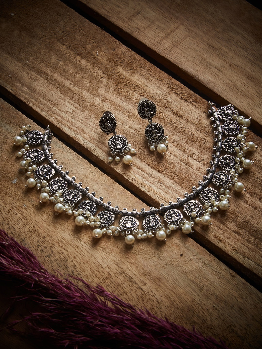 

ATIBELLE Silver-Toned & White Pearl Beaded Jewellery Set