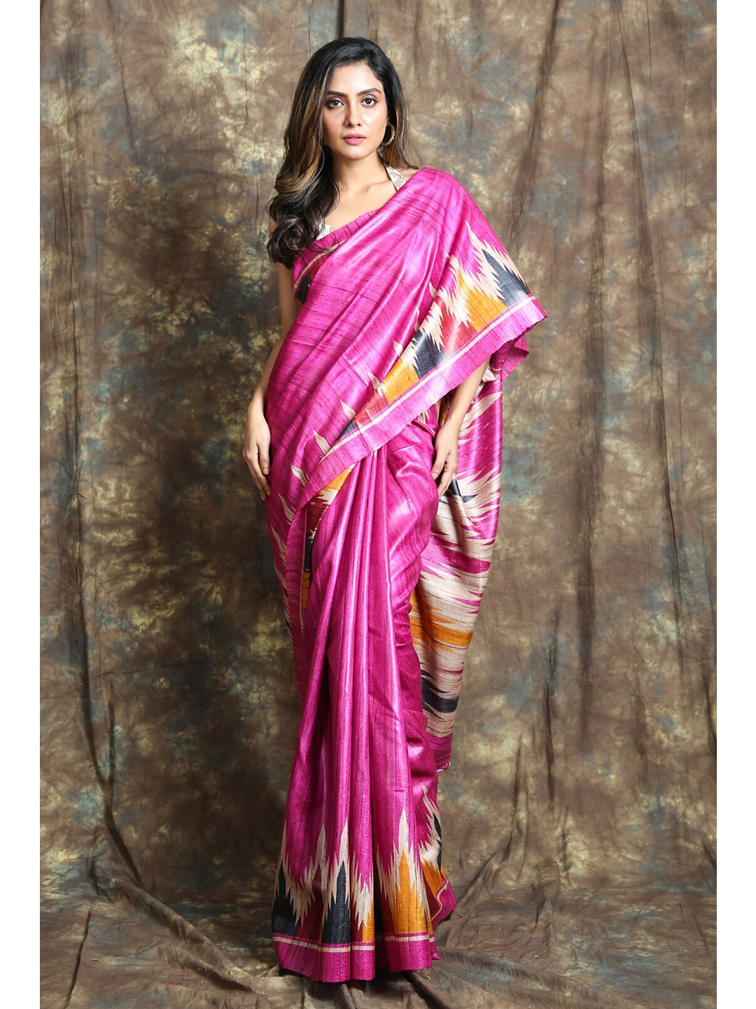 

Charukriti Pink & Silver-Toned Woven Design Pure Silk Saree