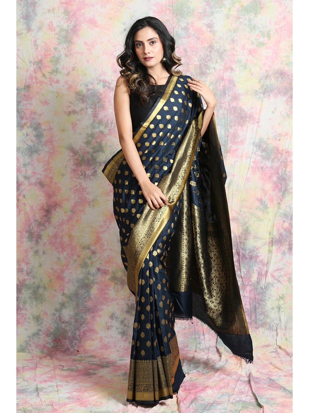 

Charukriti Black & Gold-Toned Woven Design Zari Pure Cotton Saree