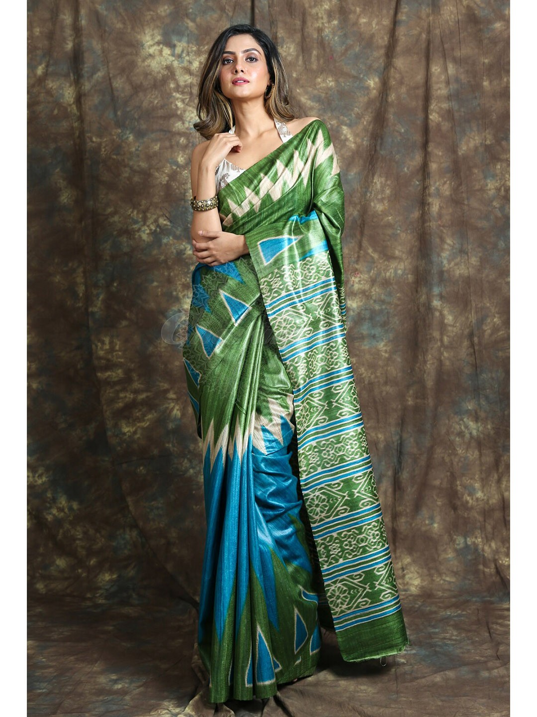 

Charukriti Green & Blue Printed Pure Silk Saree