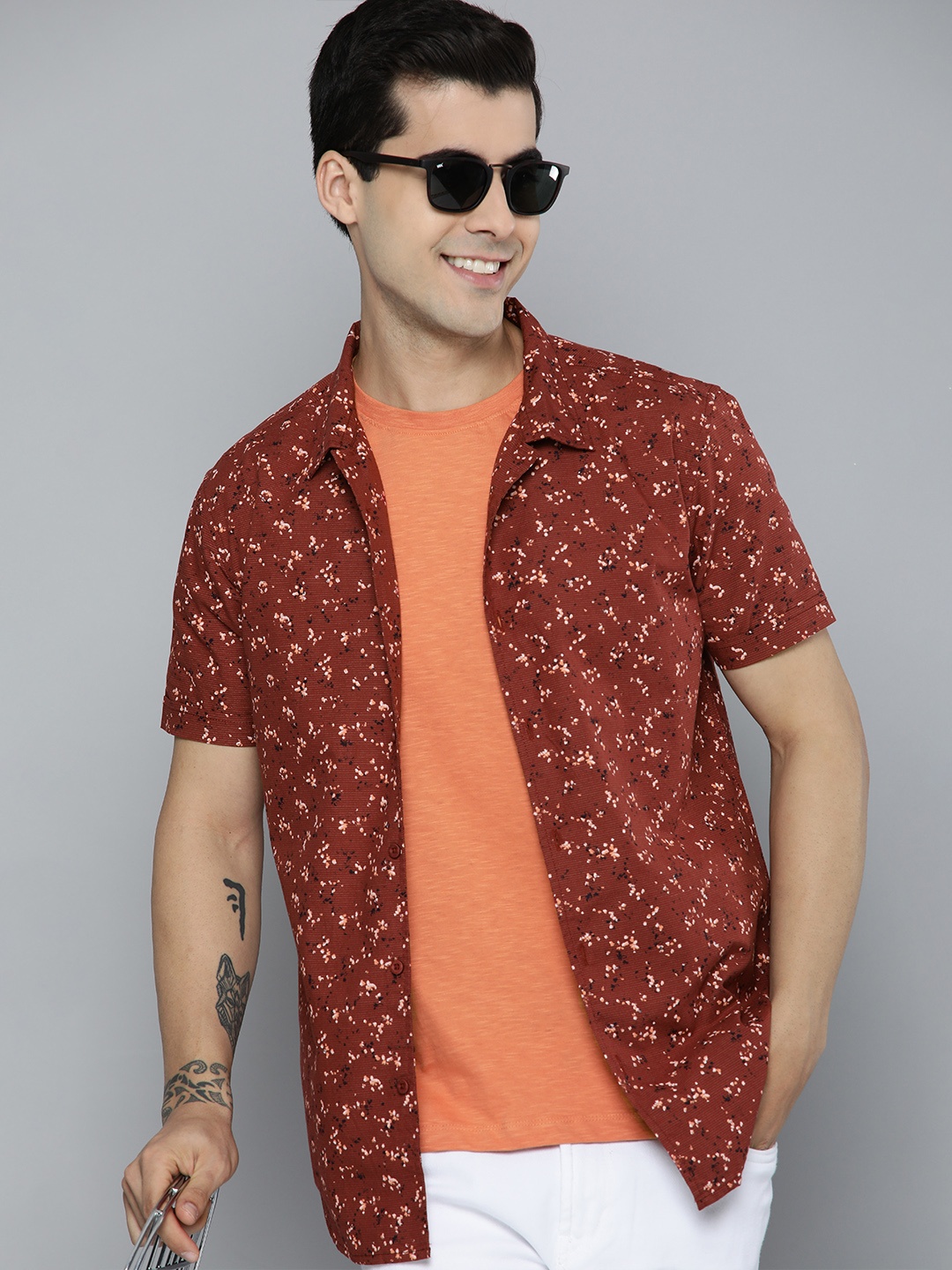 

HERE&NOW Men Red & Black Slim Fit Printed Casual Shirt