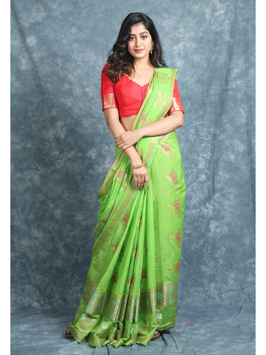 

Charukriti Green & Pink Ethnic Motifs Zari Pure Silk Saree