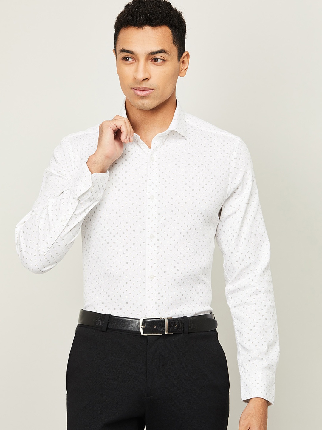 

CODE by Lifestyle Men White Slim Fit Printed Formal Shirt