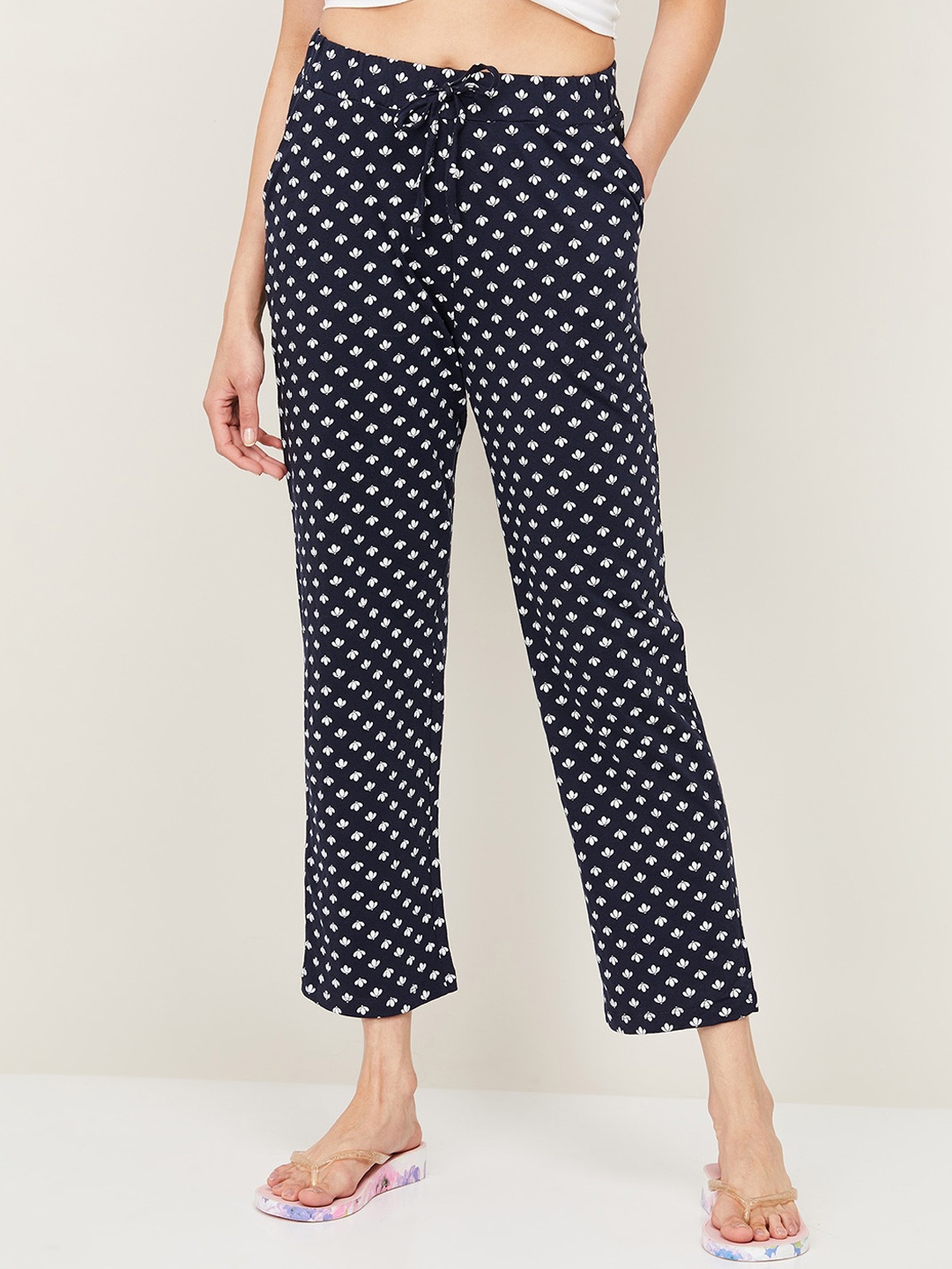 

Ginger by Lifestyle Women Navy Blue & White Printed Cotton Lounge Pants
