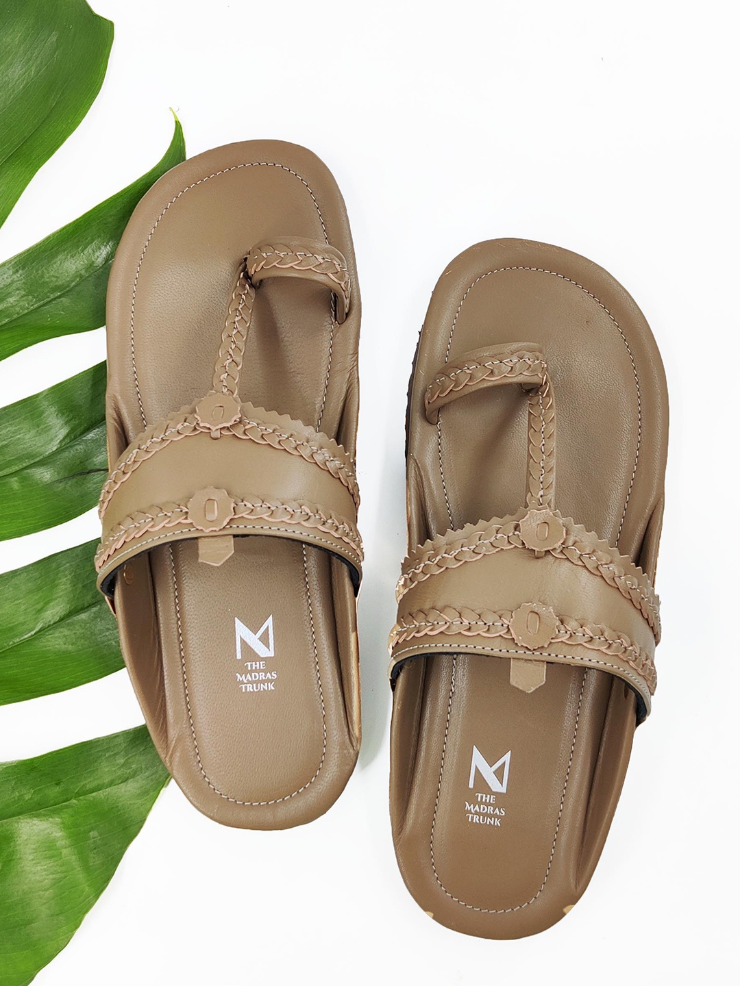 

THE MADRAS TRUNK Men Taupe Kolhapuris Comfort Sandals