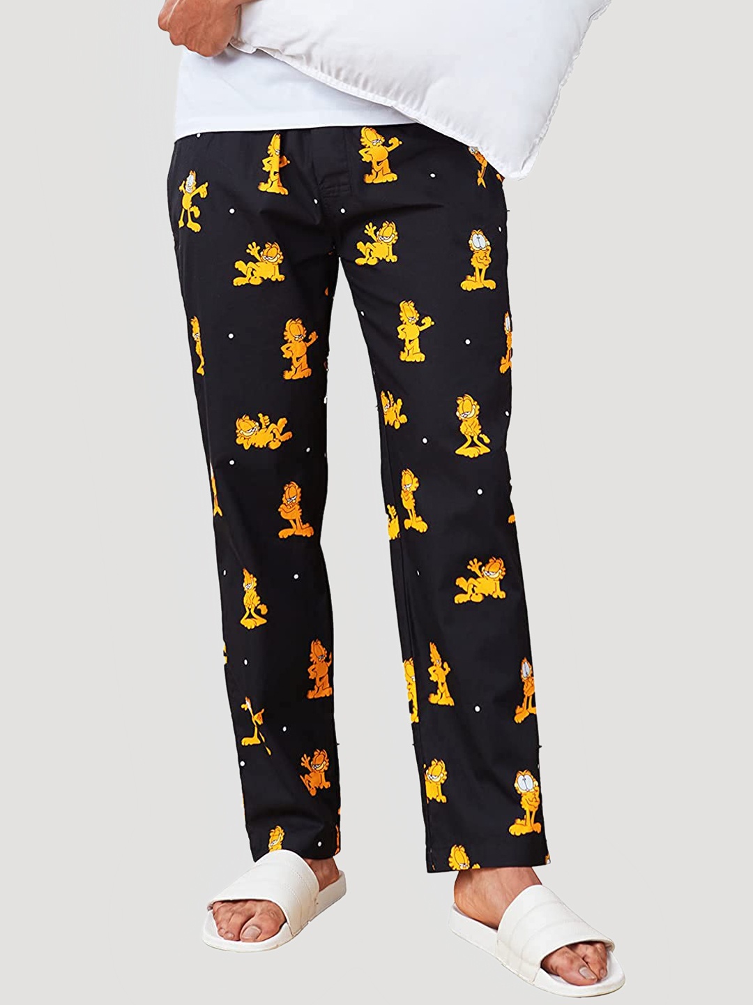 

The Souled Store Men Black & Yellow Garfield Printed Cotton Lounge Pants