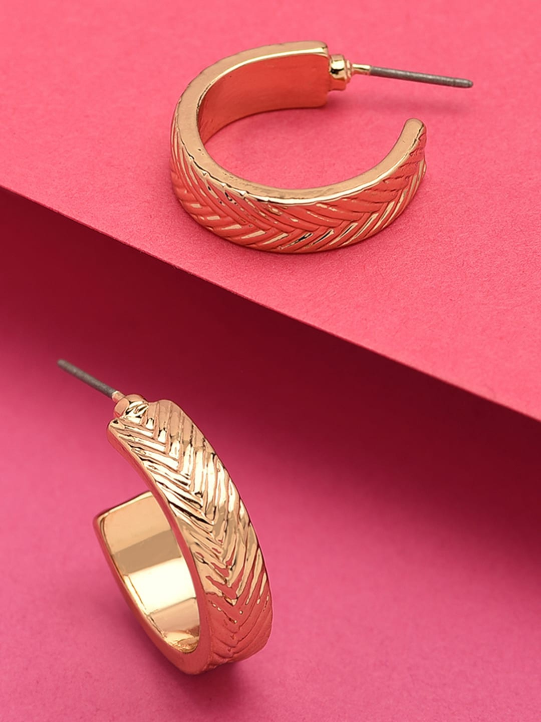 

Accessorize London Women Romantic Ramble Chevron Pattern Hoop, Gold