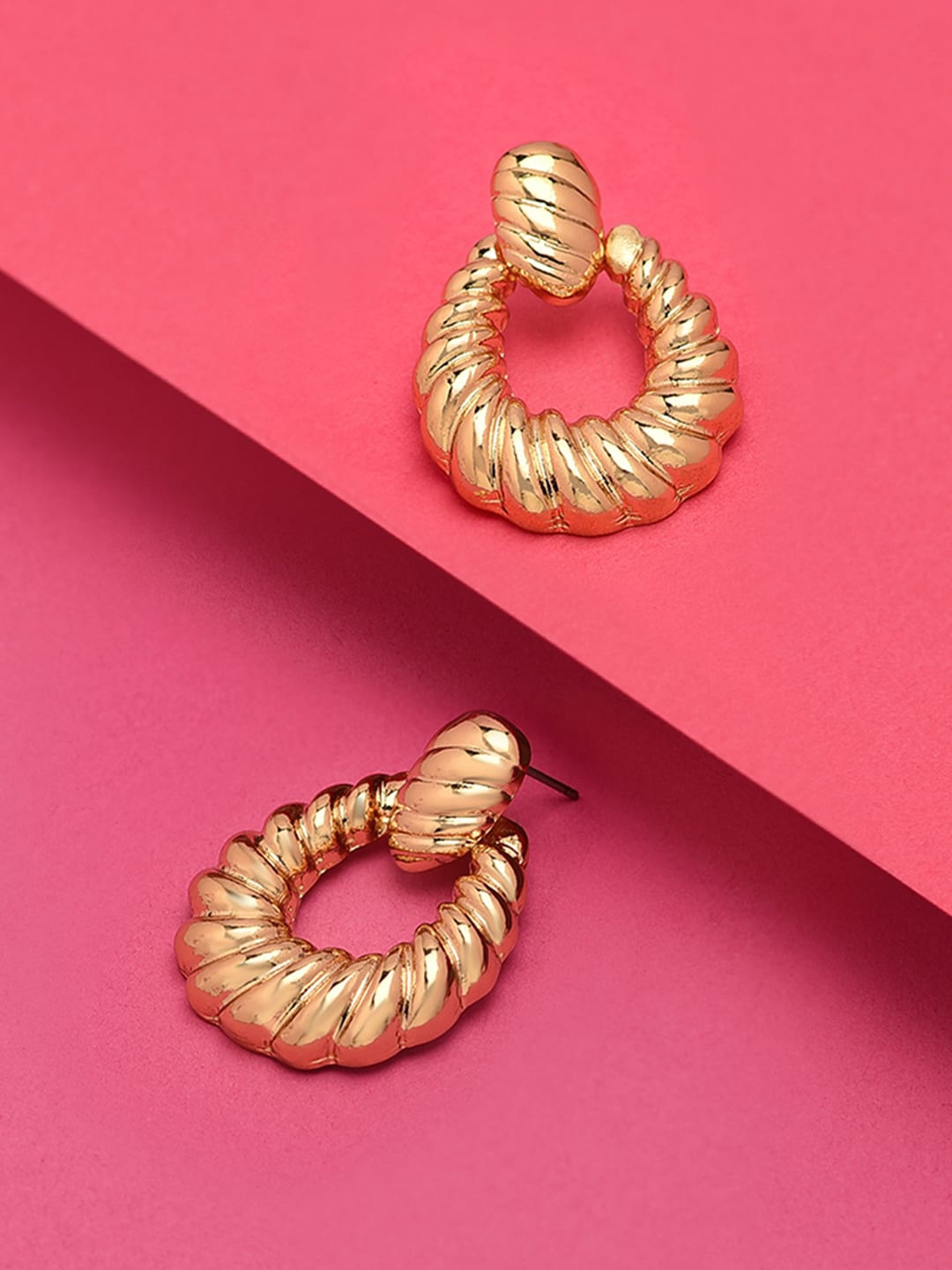 

Accessorize Women Romantic Ramble Large Twisted Doorknocker Earring, Gold