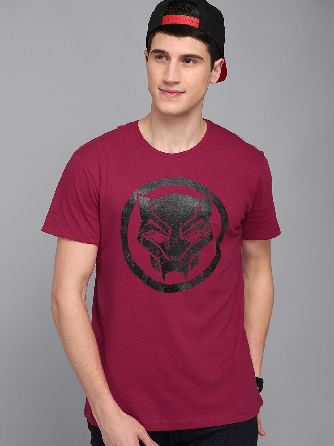 

Free Authority Men Red Black Panther Printed T-shirt
