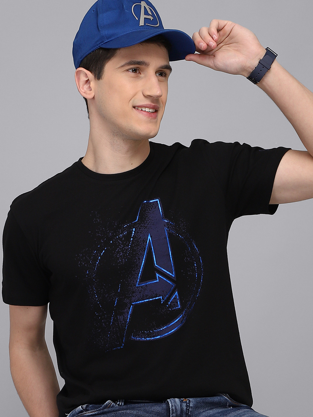 

Free Authority Men Black Avengers Printed T-shirt