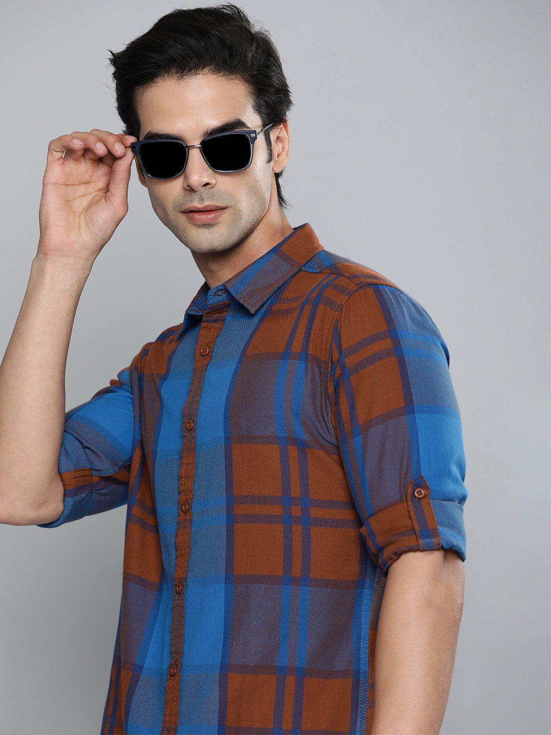 

HERE&NOW Men Blue & Brown Slim Fit Checked Pure Cotton Casual Shirt