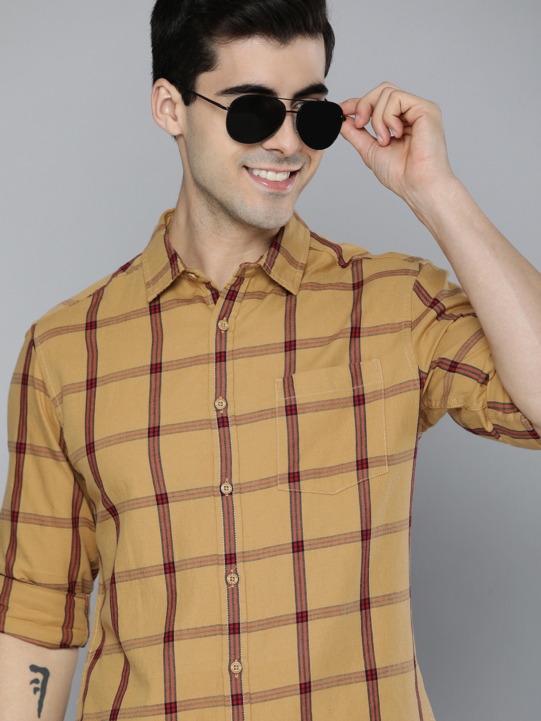 

HERE&NOW Men Khaki & Brown Windowpane Checks Slim Fit Casual Shirt