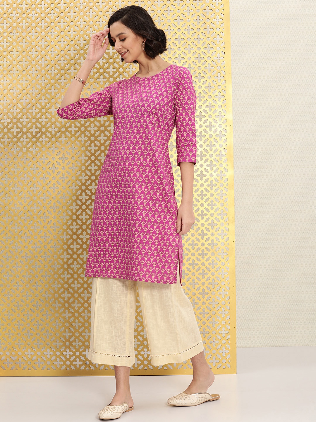 

Ode by House of Pataudi Women Pink & Green Printed Rozana Kurta